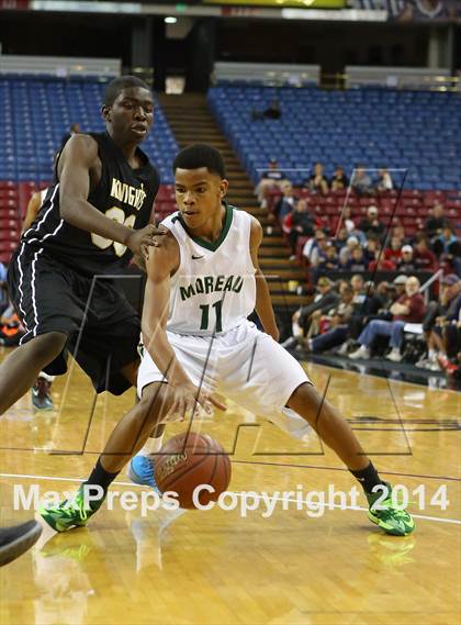 Thumbnail 2 in Bishop Montgomery vs. Moreau Catholic (CIF State D2 Final) photogallery.