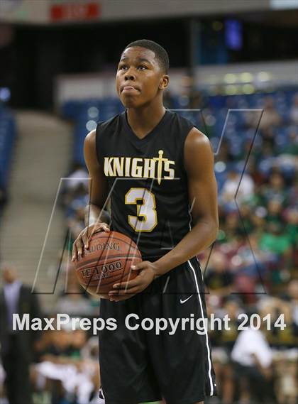 Thumbnail 3 in Bishop Montgomery vs. Moreau Catholic (CIF State D2 Final) photogallery.