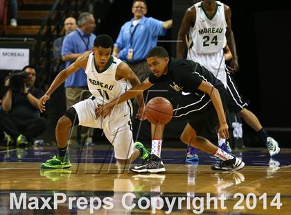 Thumbnail 3 in Bishop Montgomery vs. Moreau Catholic (CIF State D2 Final) photogallery.