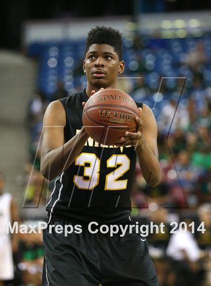 Thumbnail 1 in Bishop Montgomery vs. Moreau Catholic (CIF State D2 Final) photogallery.