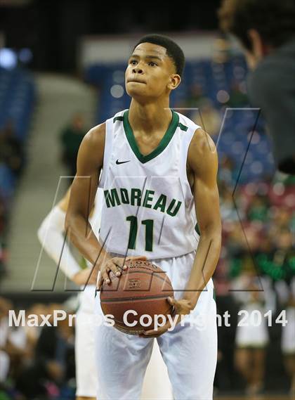 Thumbnail 3 in Bishop Montgomery vs. Moreau Catholic (CIF State D2 Final) photogallery.