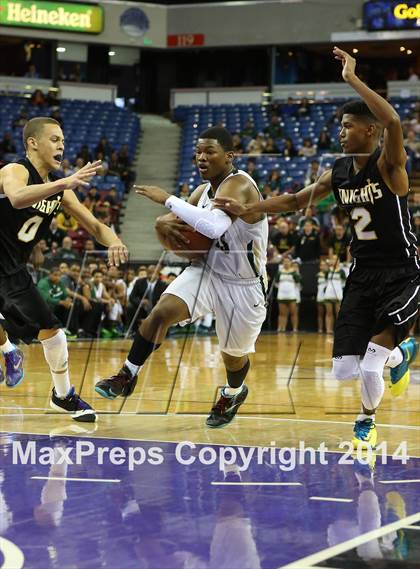 Thumbnail 3 in Bishop Montgomery vs. Moreau Catholic (CIF State D2 Final) photogallery.