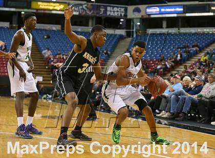 Thumbnail 1 in Bishop Montgomery vs. Moreau Catholic (CIF State D2 Final) photogallery.