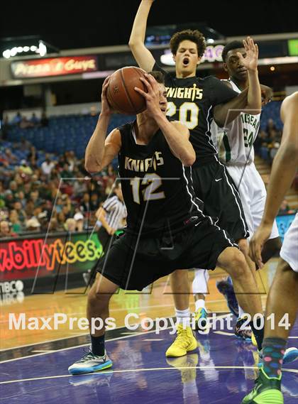Thumbnail 2 in Bishop Montgomery vs. Moreau Catholic (CIF State D2 Final) photogallery.