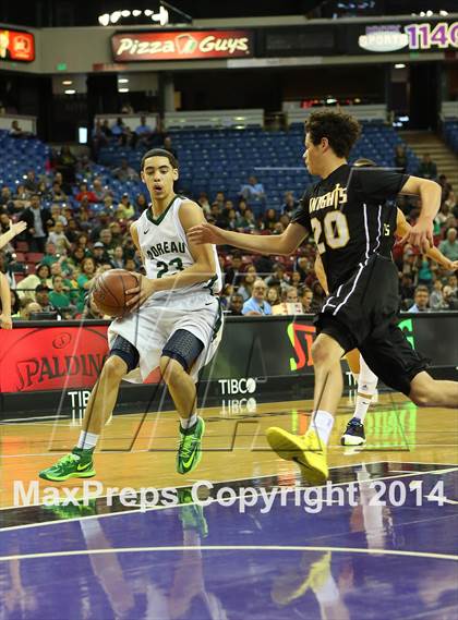 Thumbnail 2 in Bishop Montgomery vs. Moreau Catholic (CIF State D2 Final) photogallery.