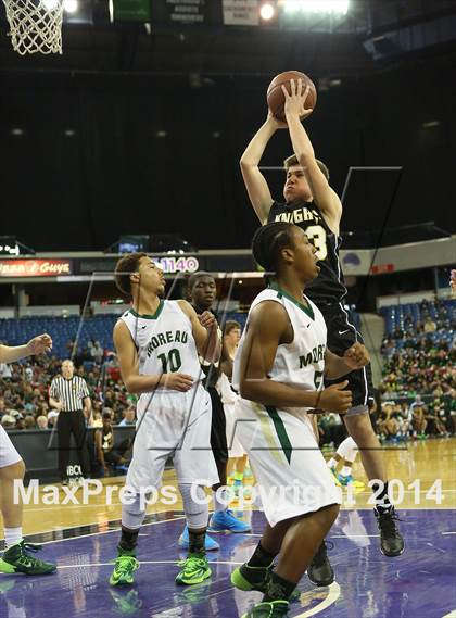 Thumbnail 2 in Bishop Montgomery vs. Moreau Catholic (CIF State D2 Final) photogallery.
