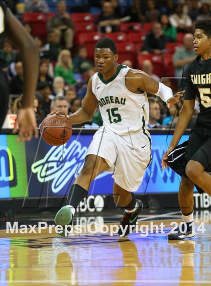 Thumbnail 2 in Bishop Montgomery vs. Moreau Catholic (CIF State D2 Final) photogallery.