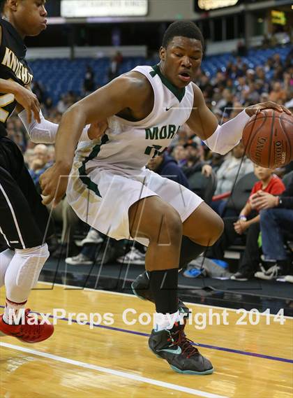 Thumbnail 3 in Bishop Montgomery vs. Moreau Catholic (CIF State D2 Final) photogallery.