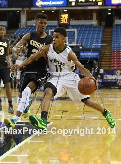 Thumbnail 2 in Bishop Montgomery vs. Moreau Catholic (CIF State D2 Final) photogallery.