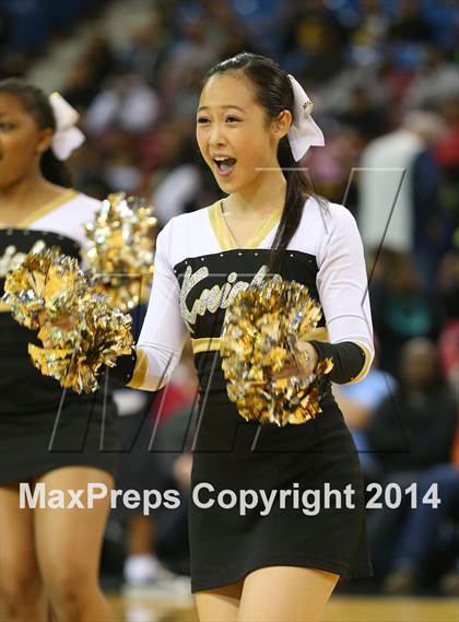 Thumbnail 3 in Bishop Montgomery vs. Moreau Catholic (CIF State D2 Final) photogallery.