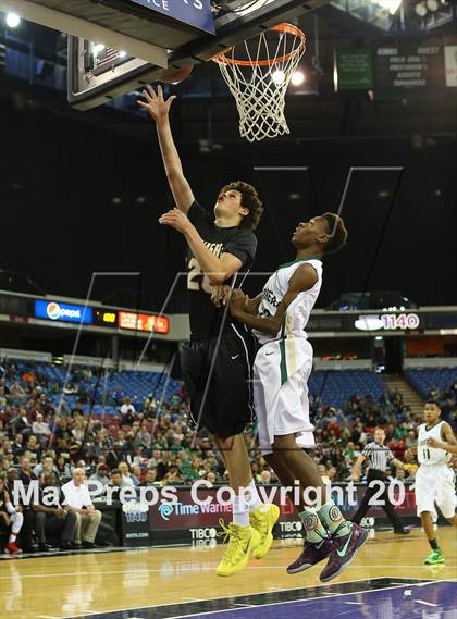 Thumbnail 1 in Bishop Montgomery vs. Moreau Catholic (CIF State D2 Final) photogallery.