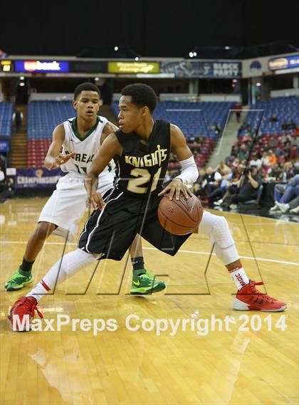 Thumbnail 3 in Bishop Montgomery vs. Moreau Catholic (CIF State D2 Final) photogallery.