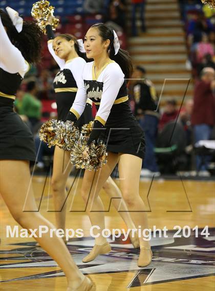 Thumbnail 1 in Bishop Montgomery vs. Moreau Catholic (CIF State D2 Final) photogallery.