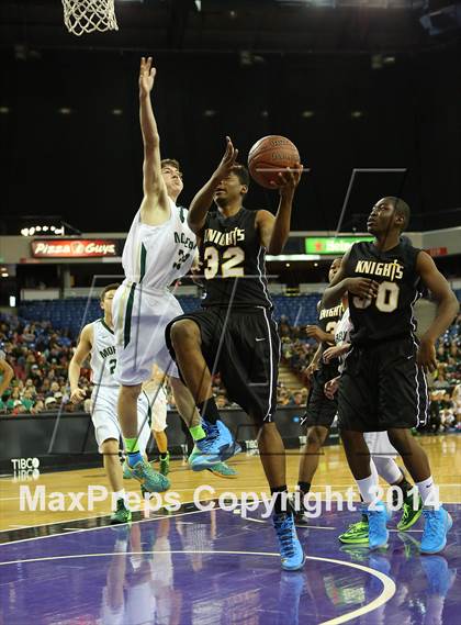 Thumbnail 1 in Bishop Montgomery vs. Moreau Catholic (CIF State D2 Final) photogallery.
