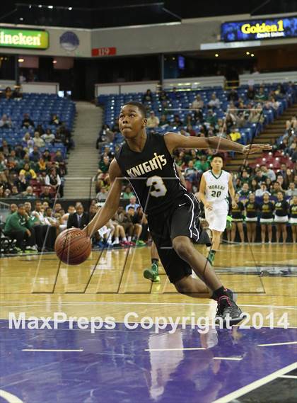 Thumbnail 2 in Bishop Montgomery vs. Moreau Catholic (CIF State D2 Final) photogallery.