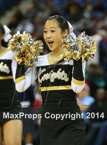 Thumbnail 2 in Bishop Montgomery vs. Moreau Catholic (CIF State D2 Final) photogallery.