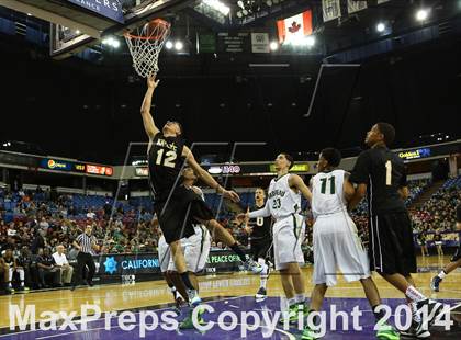 Thumbnail 2 in Bishop Montgomery vs. Moreau Catholic (CIF State D2 Final) photogallery.