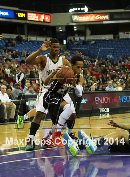Thumbnail 2 in Bishop Montgomery vs. Moreau Catholic (CIF State D2 Final) photogallery.