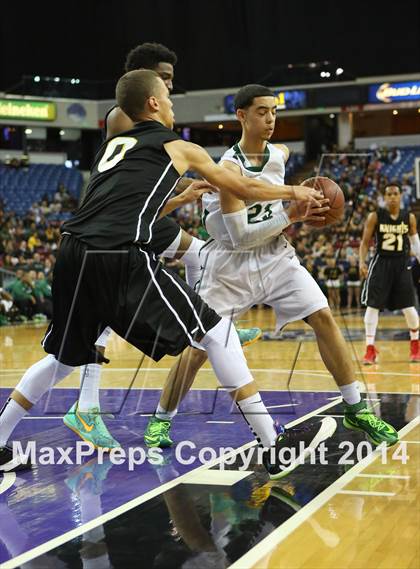 Thumbnail 3 in Bishop Montgomery vs. Moreau Catholic (CIF State D2 Final) photogallery.