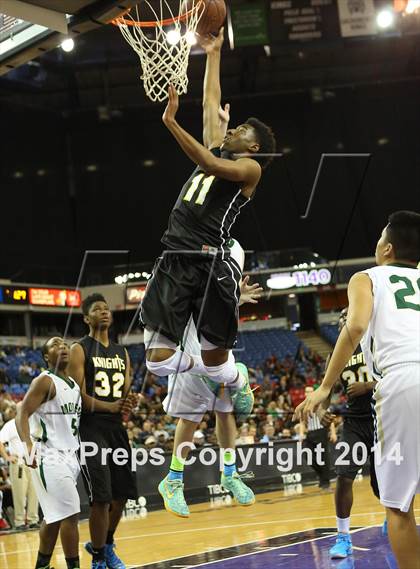 Thumbnail 1 in Bishop Montgomery vs. Moreau Catholic (CIF State D2 Final) photogallery.
