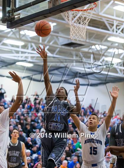 Thumbnail 3 in Middletown vs. Valley Central (Section 9 Class AA Final) photogallery.
