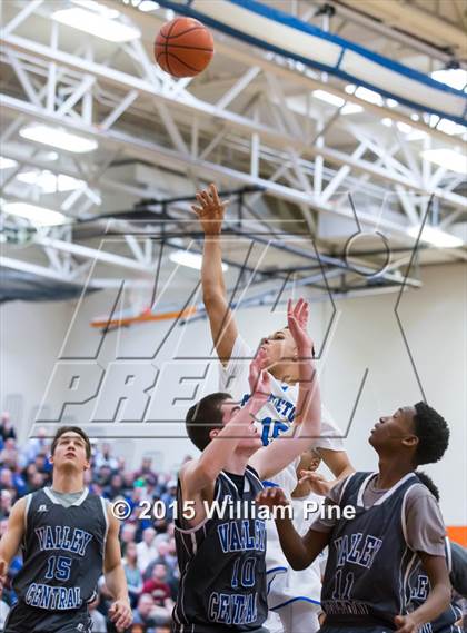 Thumbnail 3 in Middletown vs. Valley Central (Section 9 Class AA Final) photogallery.