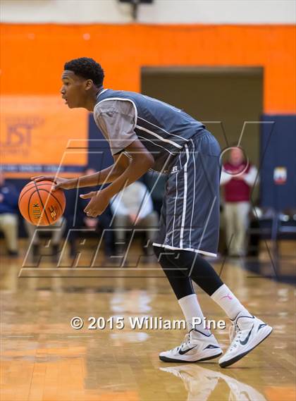 Thumbnail 2 in Middletown vs. Valley Central (Section 9 Class AA Final) photogallery.
