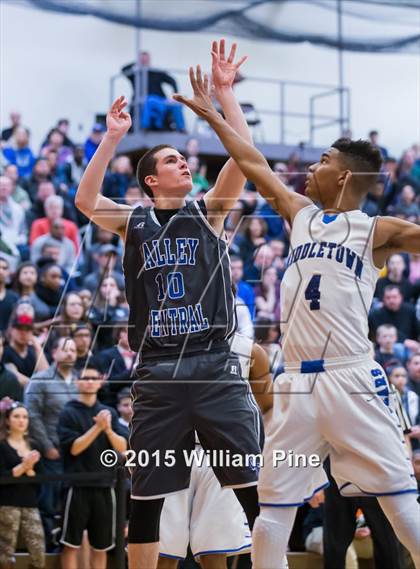 Thumbnail 2 in Middletown vs. Valley Central (Section 9 Class AA Final) photogallery.