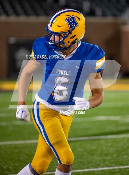 Thumbnail 3 in Howell vs. Fort Osage (MSHSAA Class 5 Final) photogallery.