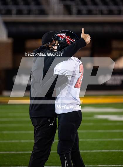 Thumbnail 1 in Howell vs. Fort Osage (MSHSAA Class 5 Final) photogallery.