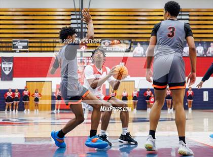Thumbnail 1 in Gainesville vs Lanier (GHSA 5A Region 7 Championship Game) photogallery.