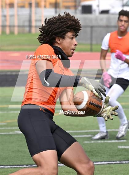 Thumbnail 2 in San Jacinto vs. Foothill (Surf City Tournament) photogallery.