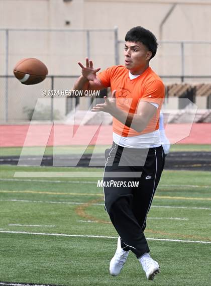 Thumbnail 3 in San Jacinto vs. Foothill (Surf City Tournament) photogallery.