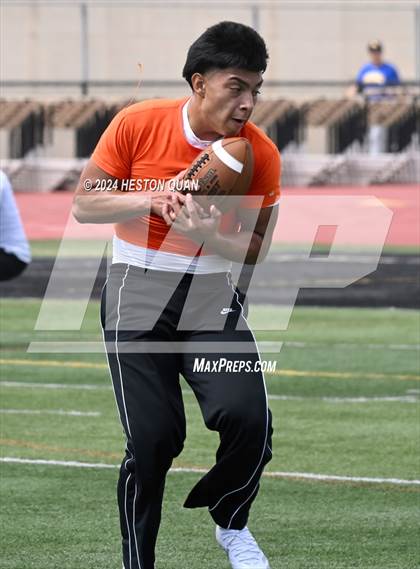 Thumbnail 3 in San Jacinto vs. Foothill (Surf City Tournament) photogallery.