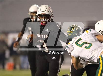 Thumbnail 3 in Imhotep Charter vs. Penn-Trafford (PIAA 5A Championship) photogallery.