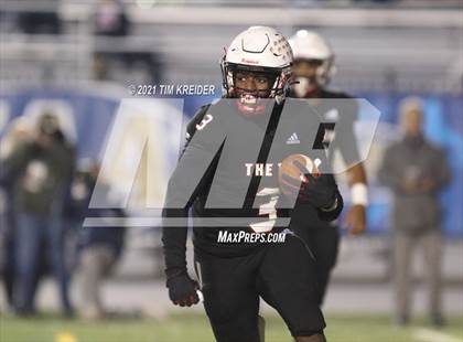 Thumbnail 3 in Imhotep Charter vs. Penn-Trafford (PIAA 5A Championship) photogallery.