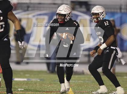 Thumbnail 2 in Imhotep Charter vs. Penn-Trafford (PIAA 5A Championship) photogallery.