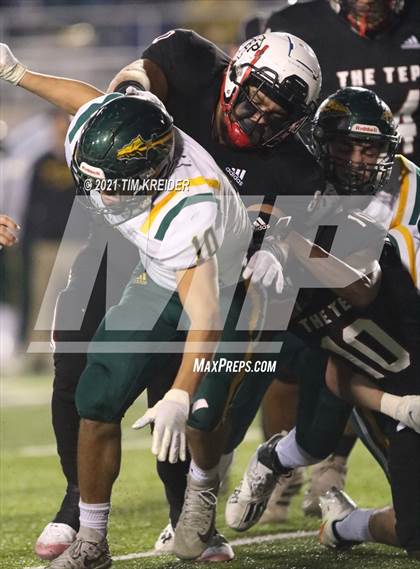 Thumbnail 2 in Imhotep Charter vs. Penn-Trafford (PIAA 5A Championship) photogallery.