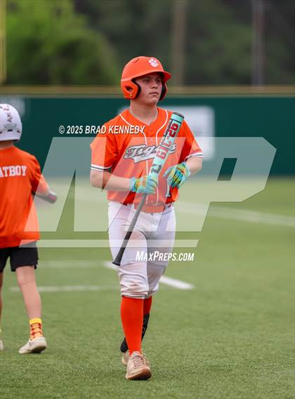 Thumbnail 3 in Gary vs West Sabine (UIL Baseball 2A D2 Bi-District) photogallery.