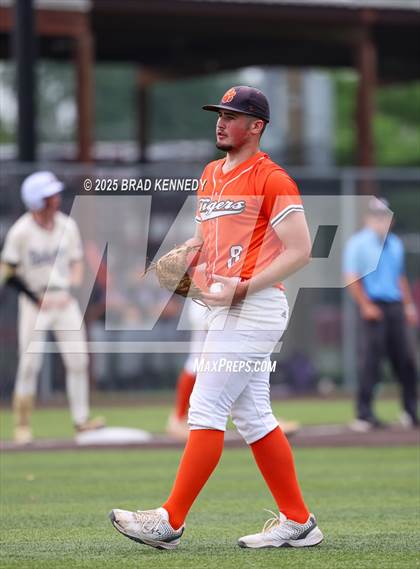 Thumbnail 3 in Gary vs West Sabine (UIL Baseball 2A D2 Bi-District) photogallery.