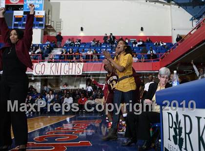 Thumbnail 3 in Mt. Vernon vs. Ossining (Section 1 Class AA Final) photogallery.