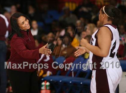 Thumbnail 1 in Mt. Vernon vs. Ossining (Section 1 Class AA Final) photogallery.