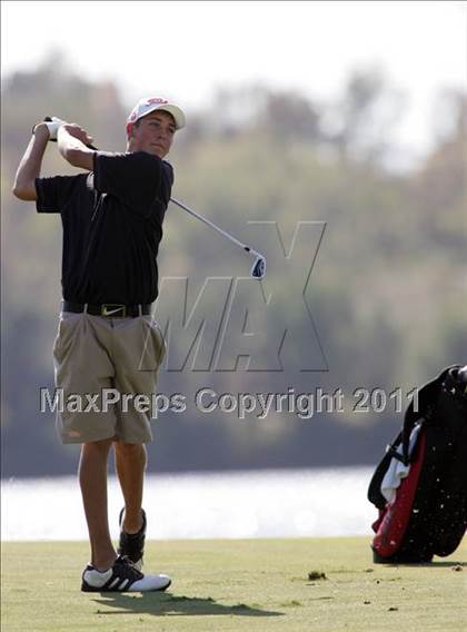 Thumbnail 1 in Iowa State Boys Golf Tournament @ Harvester photogallery.