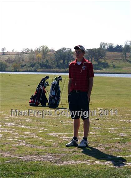 Thumbnail 3 in Iowa State Boys Golf Tournament @ Harvester photogallery.