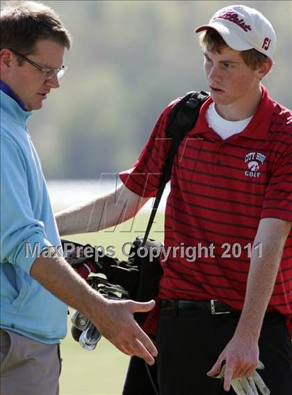 Thumbnail 1 in Iowa State Boys Golf Tournament @ Harvester photogallery.
