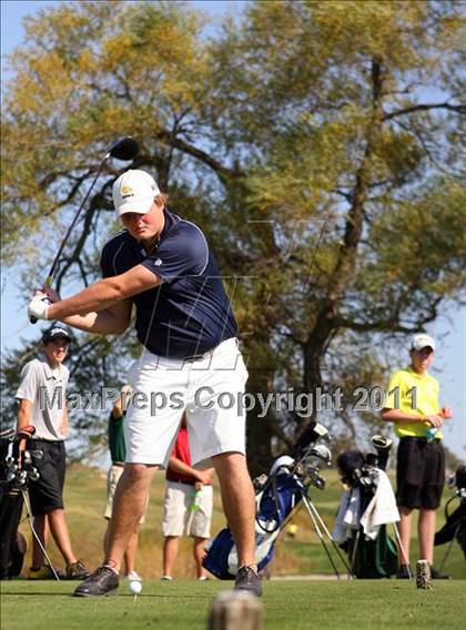 Thumbnail 3 in Iowa State Boys Golf Tournament @ Harvester photogallery.