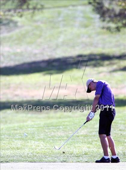 Thumbnail 2 in Iowa State Boys Golf Tournament @ Harvester photogallery.