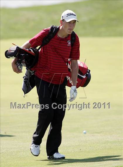 Thumbnail 1 in Iowa State Boys Golf Tournament @ Harvester photogallery.