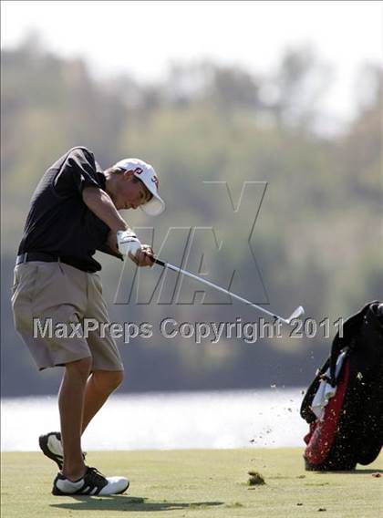 Thumbnail 3 in Iowa State Boys Golf Tournament @ Harvester photogallery.