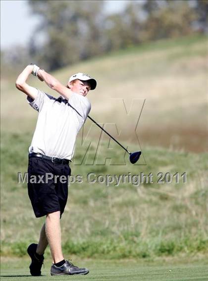 Thumbnail 1 in Iowa State Boys Golf Tournament @ Harvester photogallery.